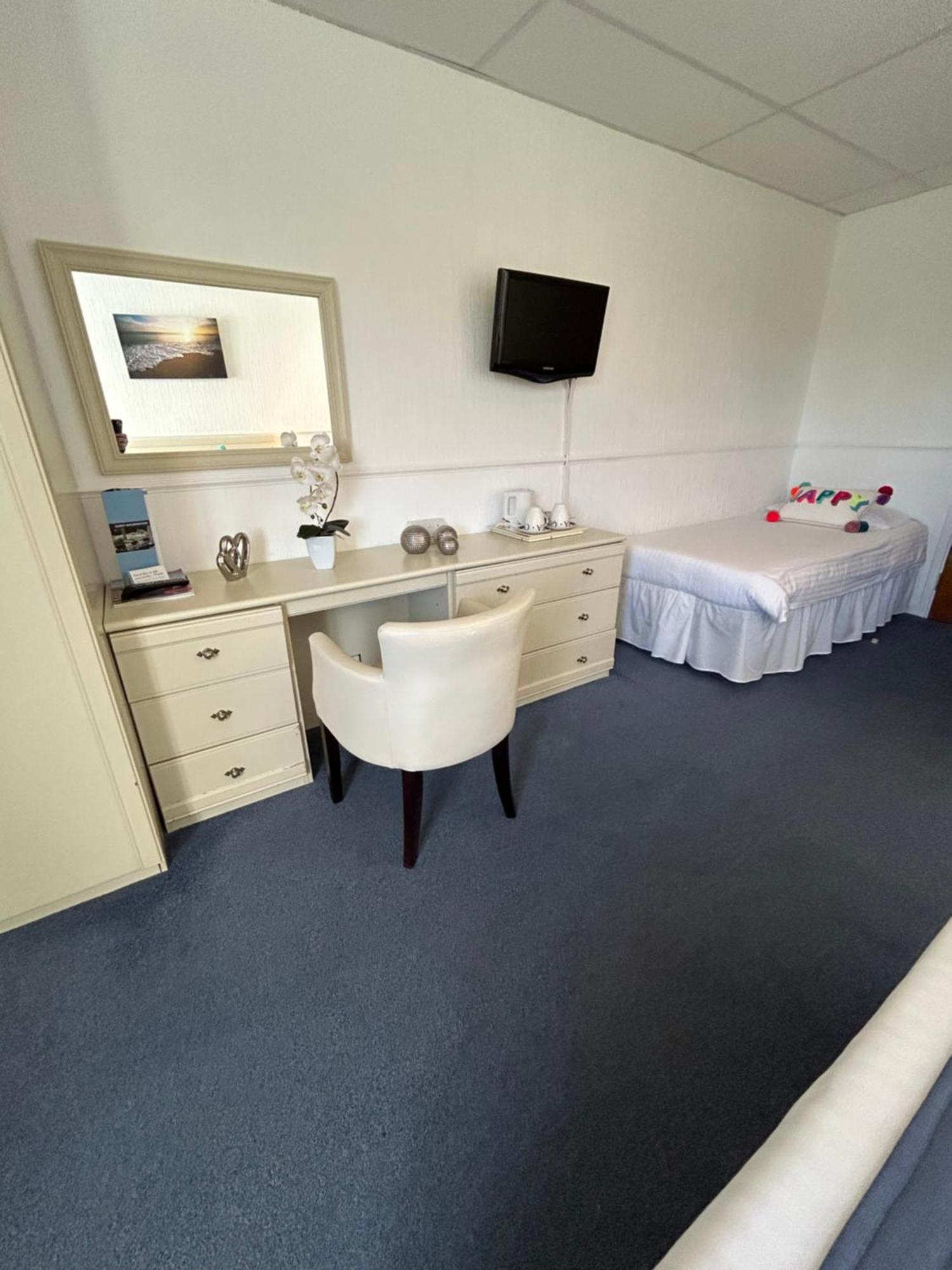 Westhill Country Hotel Saint Helier Екстер'єр фото
